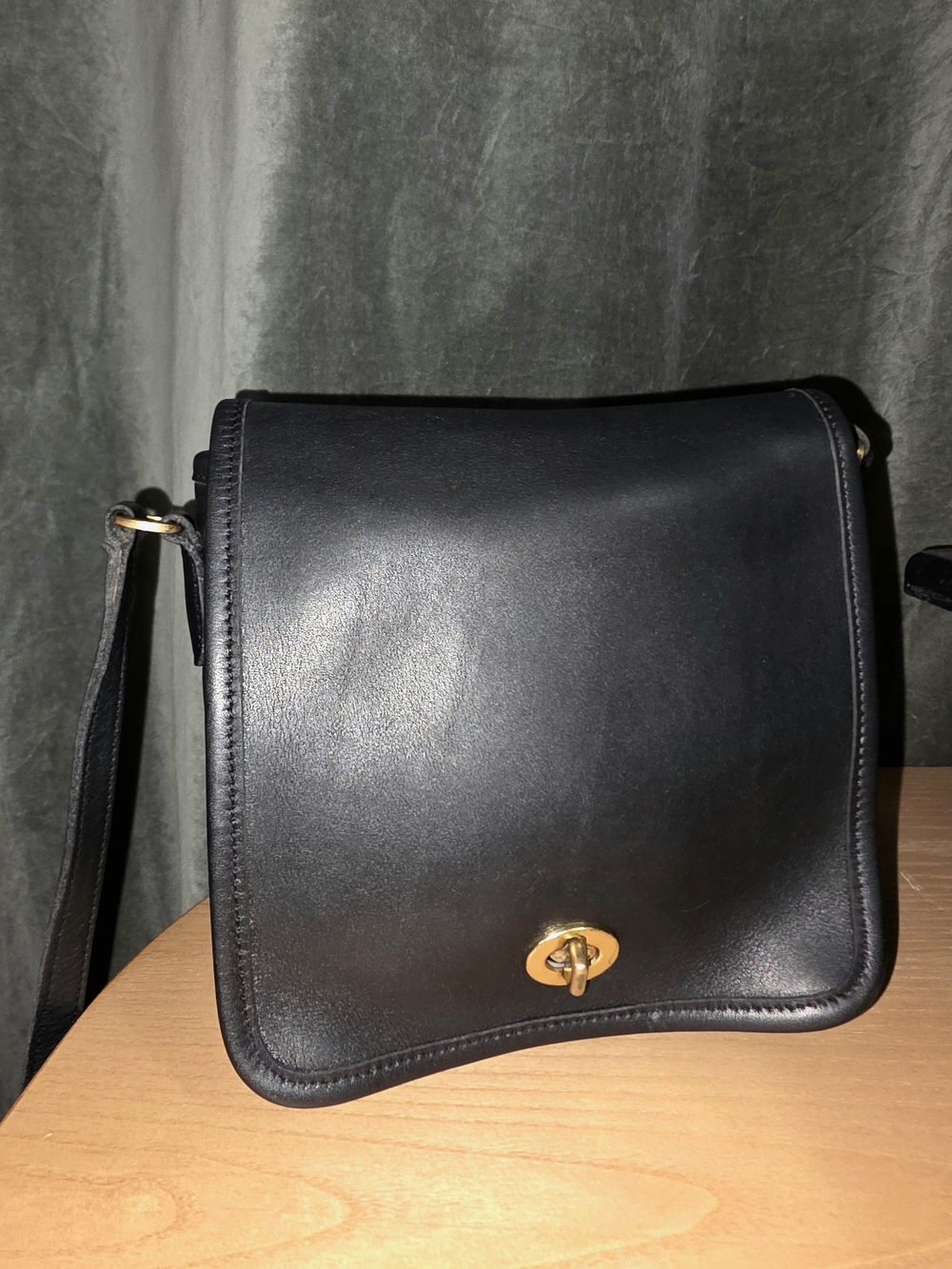 Coach Companion Flap Vintage Cross Body From '00 - Style 9076